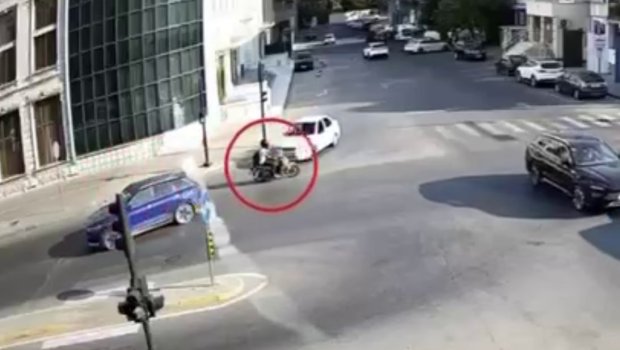Bakıda motosiklet sürücülərinin törətdiyi ağır qəzalar &ndash; ANBAAN VİDEO