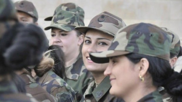 Qadın hərbçilər üçün MAXE müddəti AZALDILDI