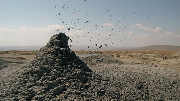 SON DƏQİQƏ! Abşeronda vulkan püskürdü &ndash; FOTO