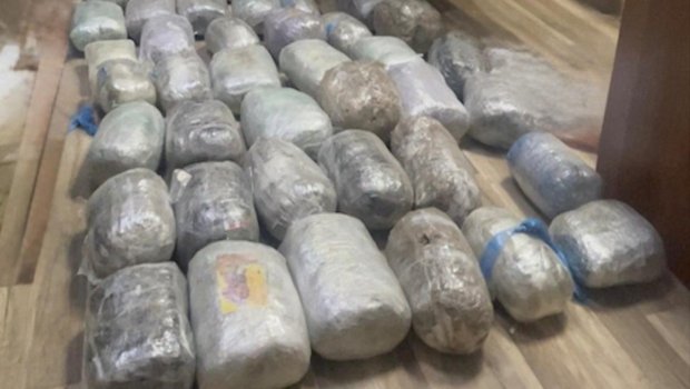 Bakıda ƏMƏLİYYAT: İki narkotacir 42 kiloqram marixuana ilə tutuldu - ANBAAN VİDEO