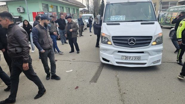 Tovuzda mikroavtobus qəza törətdi: Azyaşlı xəsarət aldı &ndash; FOTO