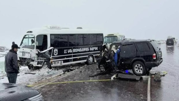 Paşinyanın kortejində QƏZA - 1 ölü, 12 yaralı