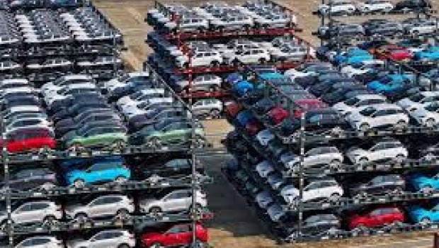 Avtomobil bazarında gözlənilməz dönüş: Maşınlar təcili satılır, qiymətlər enir