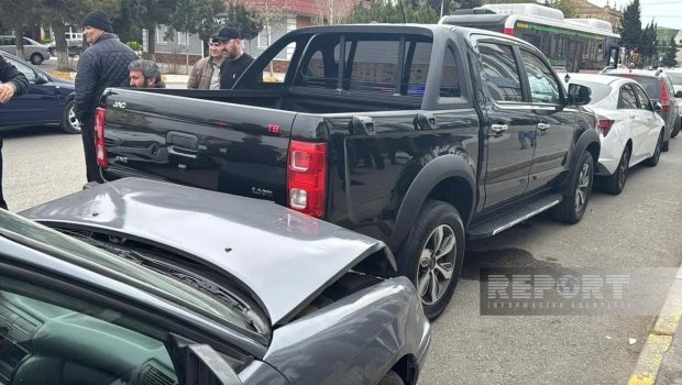 Sumqayıtda ZƏNCİRVARİ QƏZA: Dörd avtomobil və avtobus TOQQUŞDU - FOTO