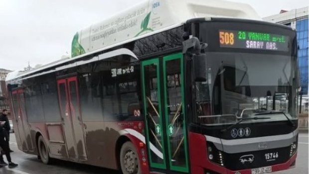 508 nömrəli avtobusda nasazlıq: Sərnişinlər yolda düşürüldü - VİDEO