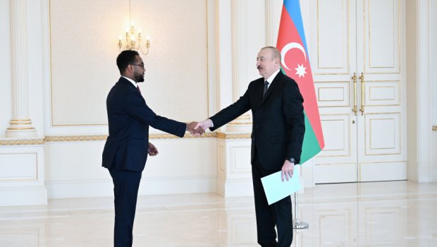 Somalinin yeni səfiri İlham Əliyevin QƏBULUNDA &ndash; FOTO