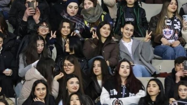 &ldquo;Qarabağ&rdquo; biletləri xanımlar üçün yenə pulsuz etdi