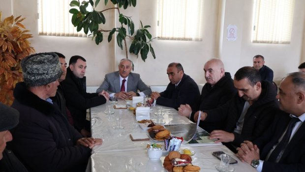 Qusarın Hil kəndində işıq problemi həll olunur - İcra başçısı sakinlərlə görüşdü - FOTO