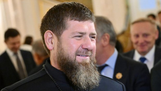 Kadırov sement sənayesinin inkişafındakı xidmətlərinə görə mükafatlandırıldı