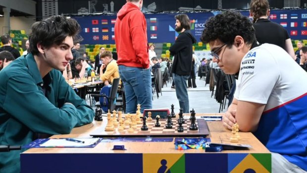 Sahmatçımız Avropa çempionatında liderliyə yüksəldi