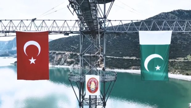 Türkiyə və Pakistan hərbçiləri bir arada - VİDEO