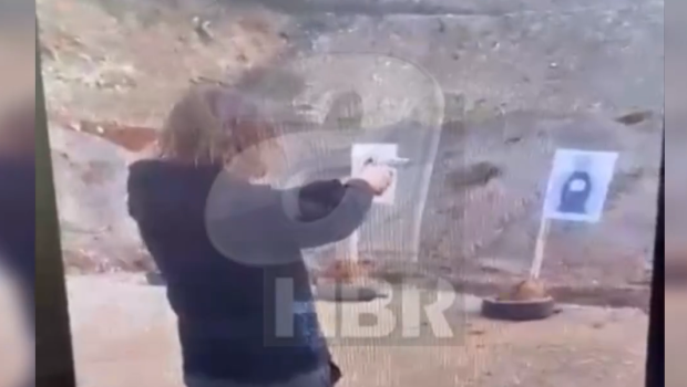 Məktəbdə silahlı hücum törədən İsanın poliqondakı görüntüləri - VİDEO