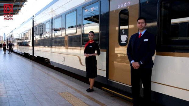 Bakıdan Kürdəmirə rəmzi qatar yola düşüb - FOTO