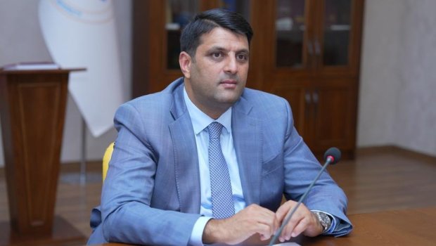 Rektor fəlsəfə doktorunu müdir təyin etdi - FOTO