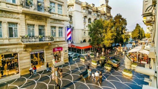 Bakının mərkəzində sirli işarə: mənası sizi təəccübləndirəcək &ndash; FOTO