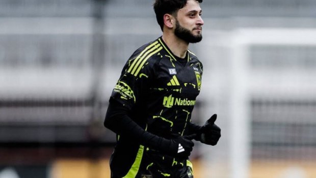 Nəriman oynadı, komandası məğlub oldu - VİDEO