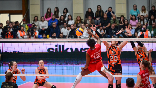 "Turan" 4 setin sonunda çempion oldu - FOTO