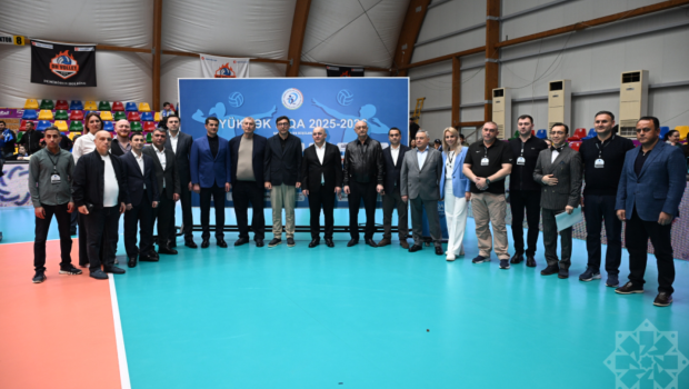 Qadın voleybolçular mükafatlandırıldı - FOTO