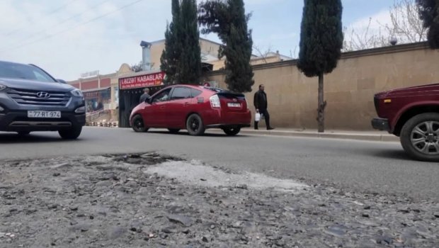 Kanalizasiya xətləri təmir edildi, asfaltın bərpası "yaddan çıxdı" - VİDEO