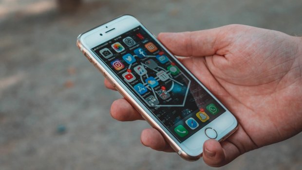 Azyaşlının telefonunu əlindən alan şəxsə HÖKM OXUNDU