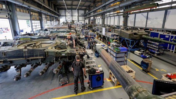 Alman maşınlarının SONU GÖRÜNDÜ &ndash; Artıq avtomobil yerinə silah istehsal edəcəklər