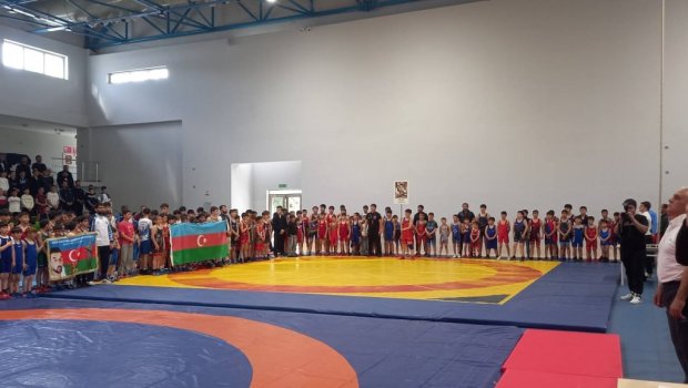 Şəkidə şəhidin şərəfinə güləş turniri keçirilib - FOTO