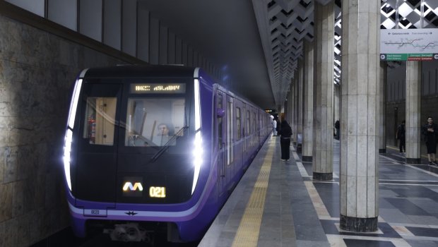 Bakı metrosunda ehtiyat generatorlar niyə işə düşməyib? &ndash; VİDEO