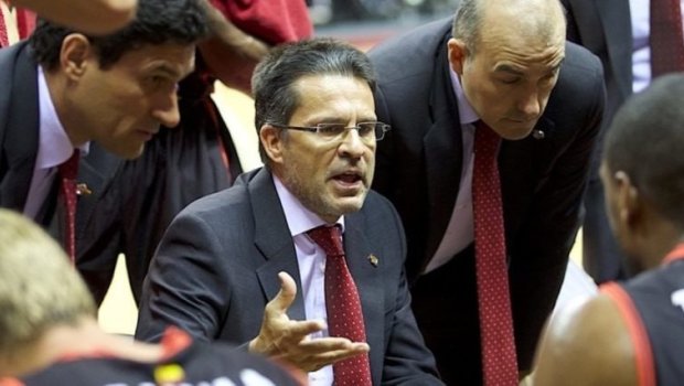 Avroliqada ilin məşqçisi açıqlandı