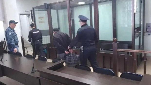 Kanalizasiya qoxusundan şikayət etdiyinə görə qonşusunu ÖLDÜRDÜ