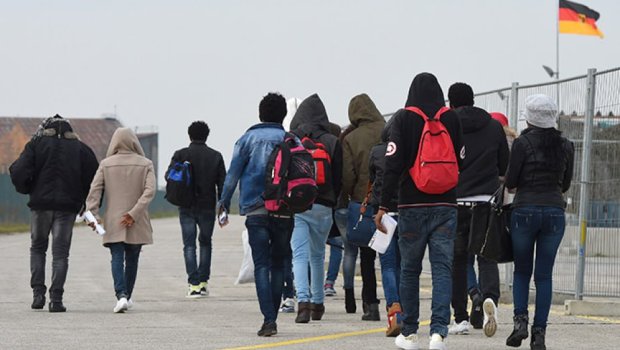 Almaniya miqrantların sayına görə Aİ-də liderdir