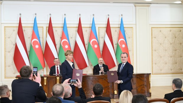 Azərbaycan və Latviya arasında sənədlər İMZALANDI - FOTO