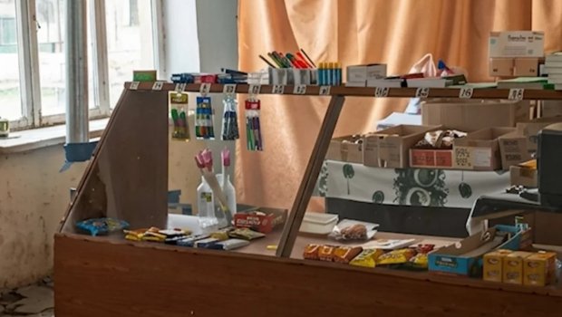 Məktəblidən şok etiraf: "Bufetdəki yeməkdən zəhərlənmişik" - VİDEO