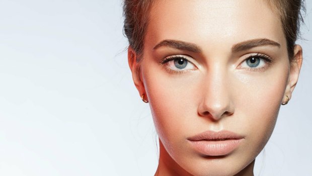 Makiyaj dərini günəşdən qoruyur?