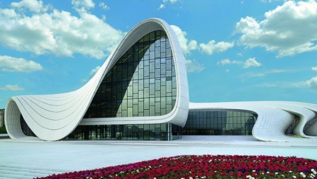 Latviya Prezidenti Heydər Əliyev Mərkəzində