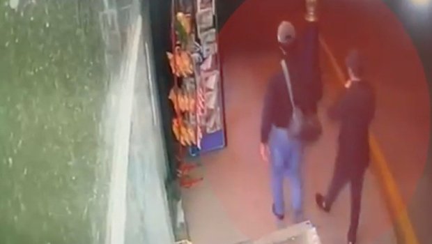 Bakıda mağazadan 100 minlik qızıl oğurlandı - 4 nəfər tutuldu &ndash; VİDEO