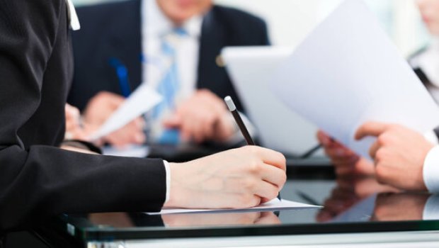 Dövlət orqanlarında işləmək istəyənlərin NƏZƏRİNƏ