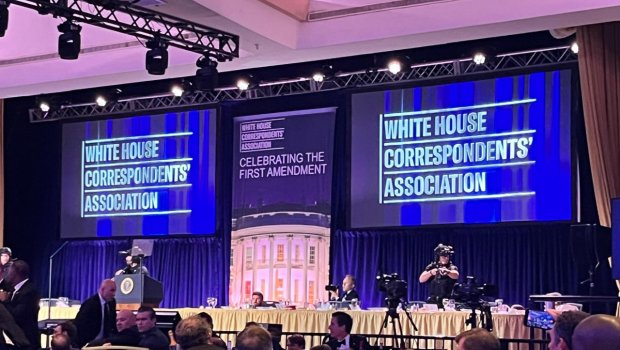 Ukraynanın ABŞ-dakı səfiri Trampın iştirak etdiyi tədbirdə atışmanın şahidi oldu - FOTO