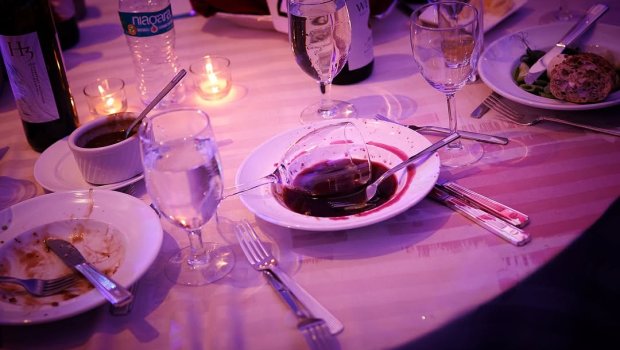 Vaşiqtondakı atışmada şam yeməyindən qalan GÖRÜNTÜLƏR