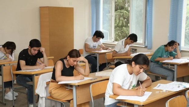 Bu gün 55 mindən çox şagird buraxılış imtahanı VERDİ