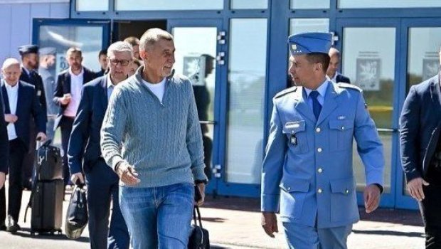 Çexiyanın Baş naziri Avropa İttifaqından kənara ilk rəsmi səfərini Azərbaycana edir - FOTO