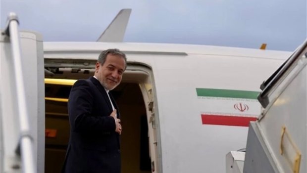 İranın xarici işlər naziri yenidən İslamabada qayıtdı