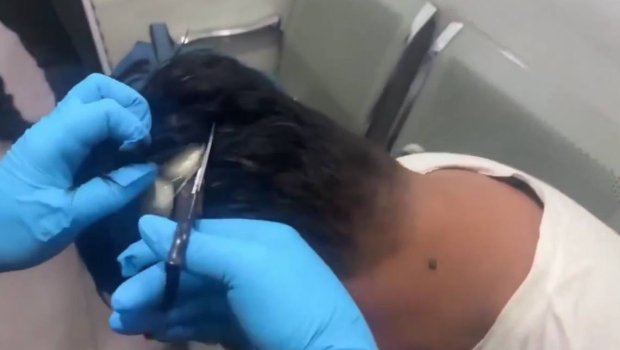 Narkokuryer narkotiki parikin altında keçirməyə çalışdı - VİDEO