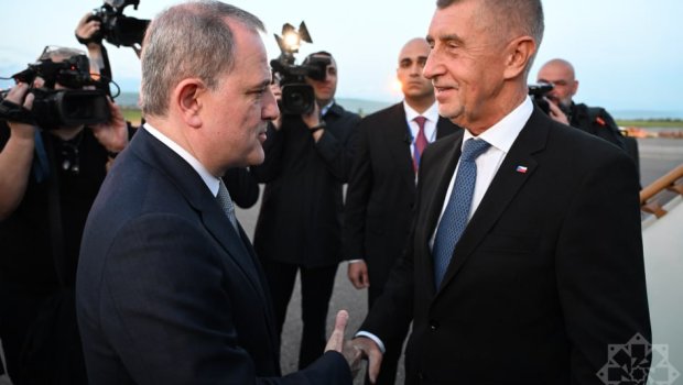 Çexiyanın Baş naziri Azərbaycana gəldi - FOTO