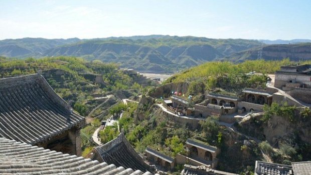 Sürücülərin kabusuna çevrilən 18 döngəli təhlükəli dolama yol - VİDEO