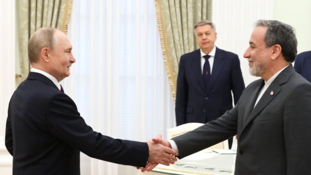 İran səfiri Əraqçinin Moskvada Putinlə görüşəcəyini açıqladı