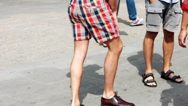 Tokioda məmurlara işə şortda gəlməyə icazə verildi