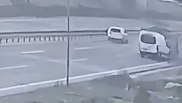 Bakıda yük avtomobili ağır qəzaya səbəb oldu: Ölən var &ndash; ANBAAN VİDEO