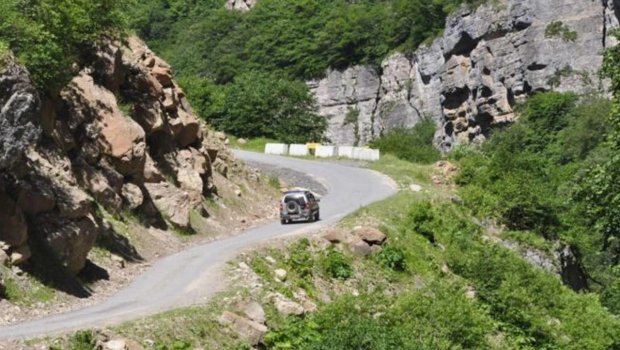 Quba-Xınalıq yolunda baş vermiş uçqunun nəticələri aradan qaldırılacaq &ndash; RƏSMİ