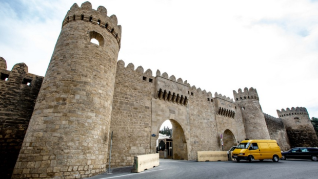 Sürücülərin NƏZƏRİNƏ: İçərişəhərdə nəqliyyatın hərəkəti məhdudlaşdırılır