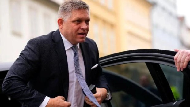 Qonşu ölkələr uçuşa icazə vermədi, Moskvaya avtomobillə gedəcək